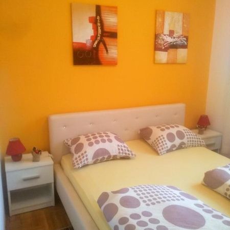 Apartman Marina Sa Garazom Novi Sad Exteriör bild