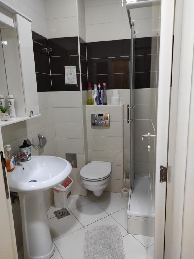Apartman Marina Sa Garazom Novi Sad Exteriör bild